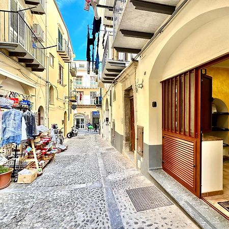 Il Rifugio Del Marinaio By Housilia Apartment Cefalu Exterior photo