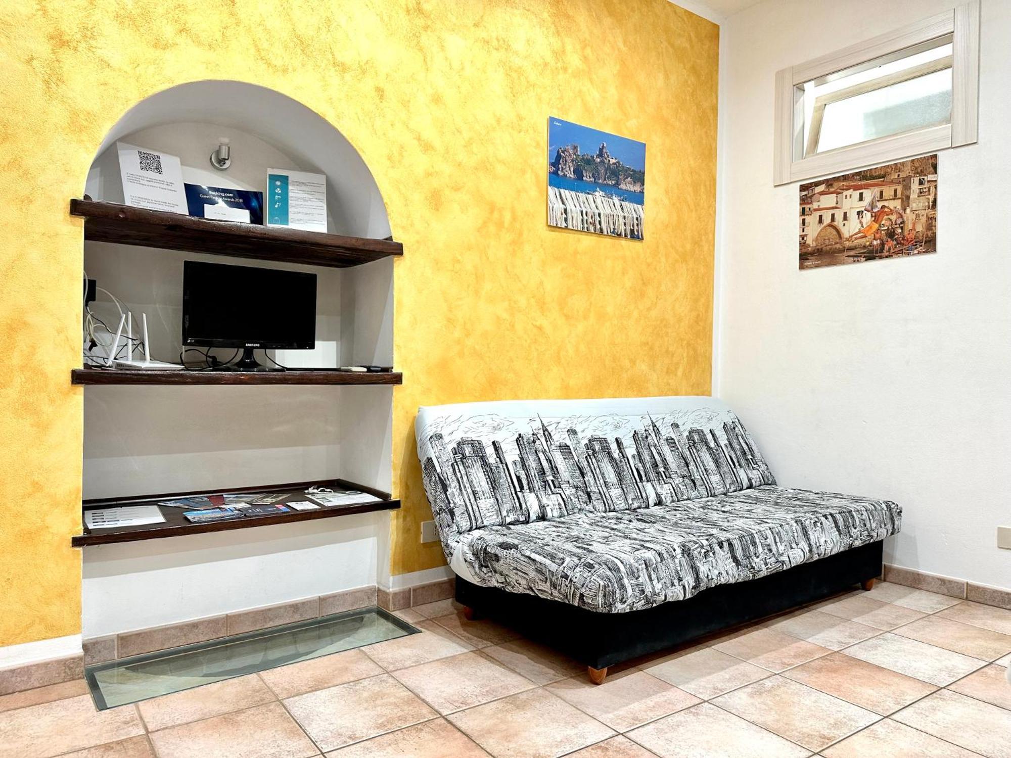 Il Rifugio Del Marinaio By Housilia Apartment Cefalu Exterior photo